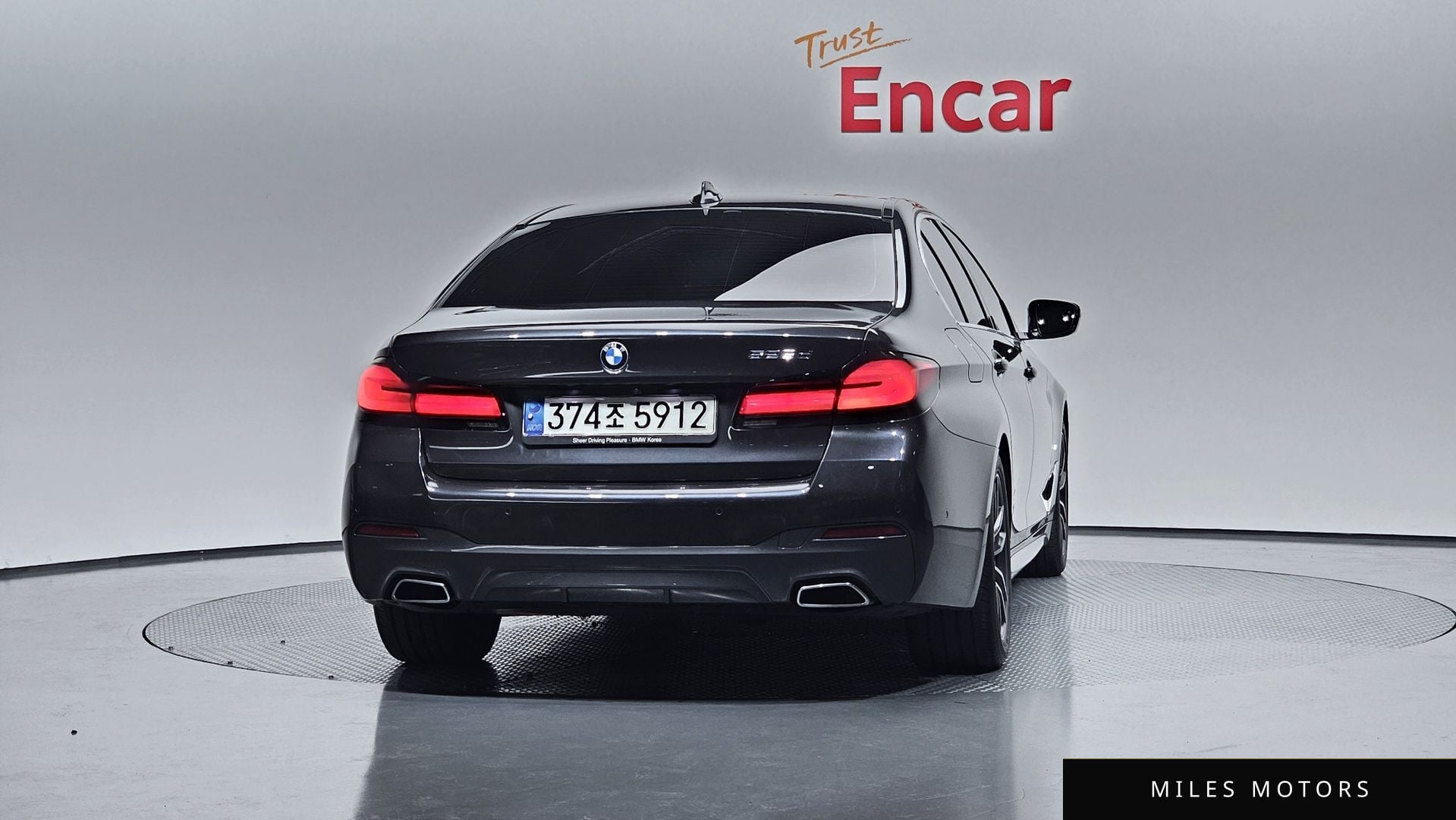 BMW 5 Series (G30) 2021 — миниатюра 4