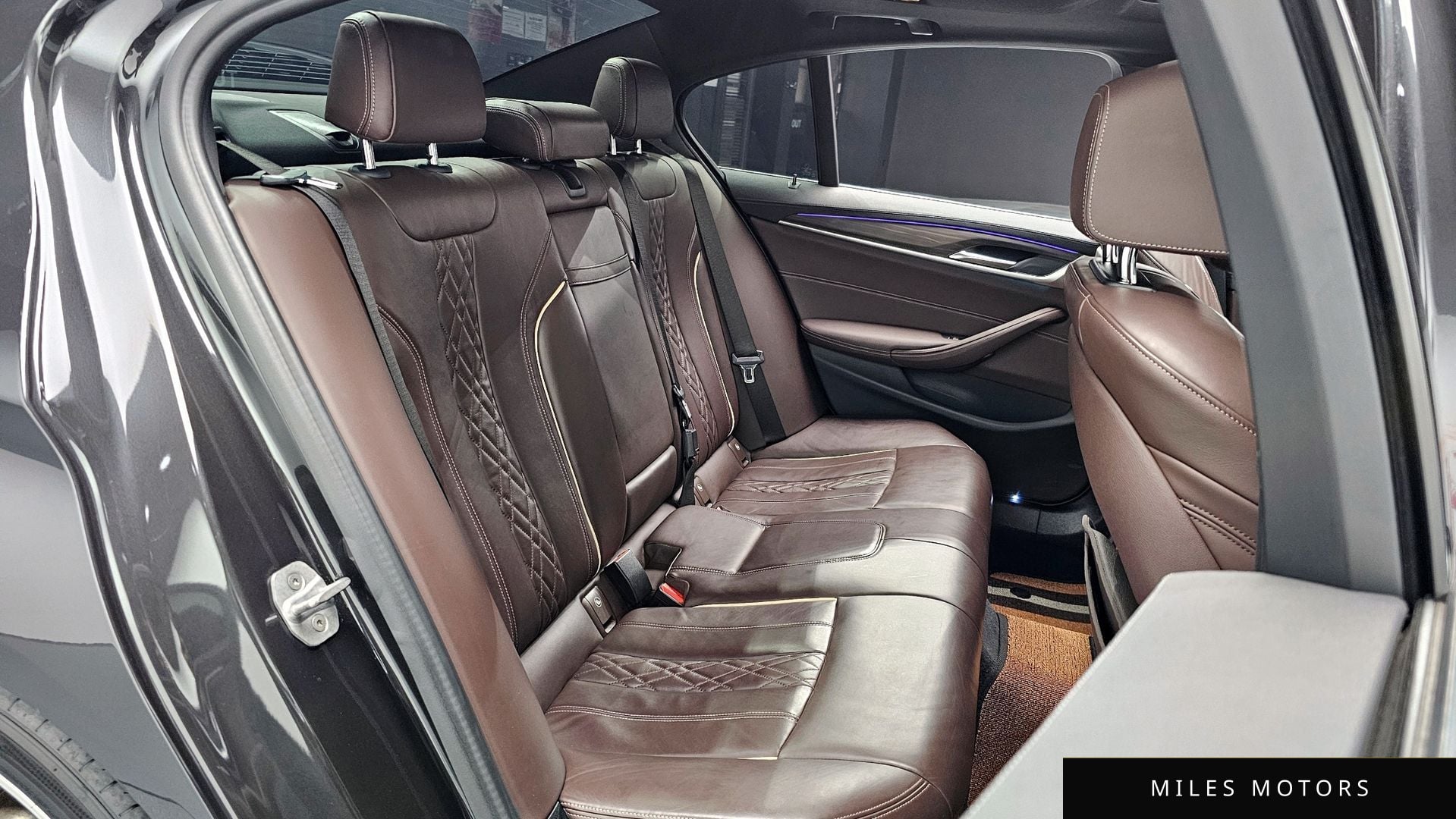 BMW 5 Series (G30) 2021 — миниатюра 12