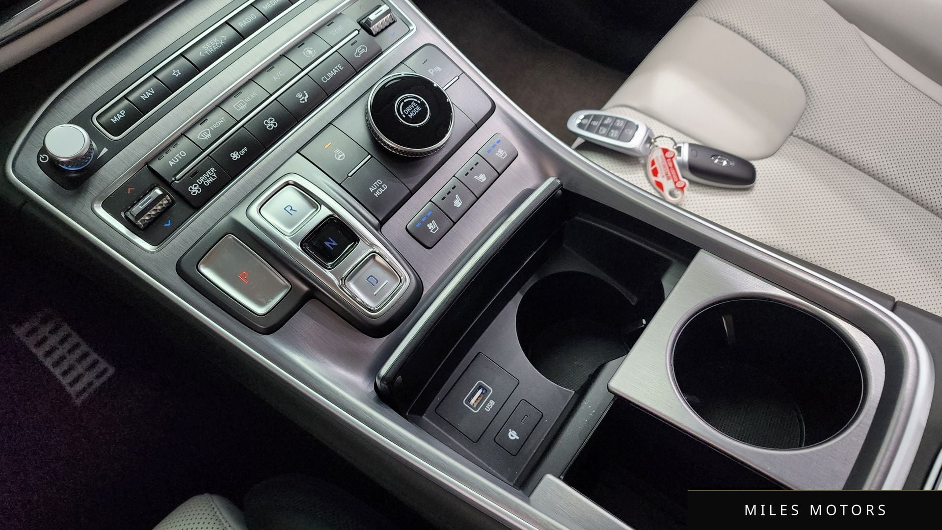 Hyundai Santafe 2023 — миниатюра 9