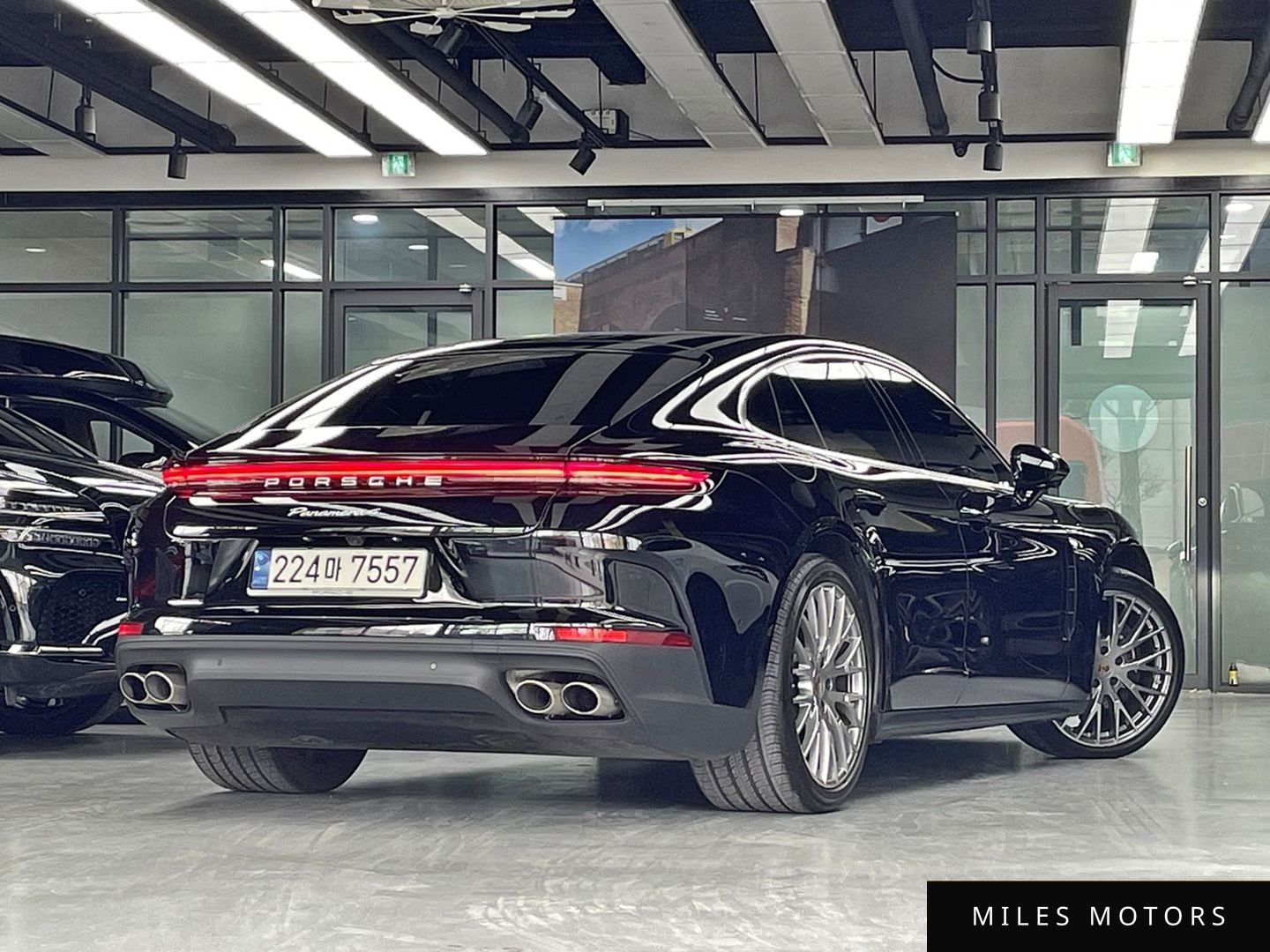 Porsche Panamera 2024 — миниатюра 2