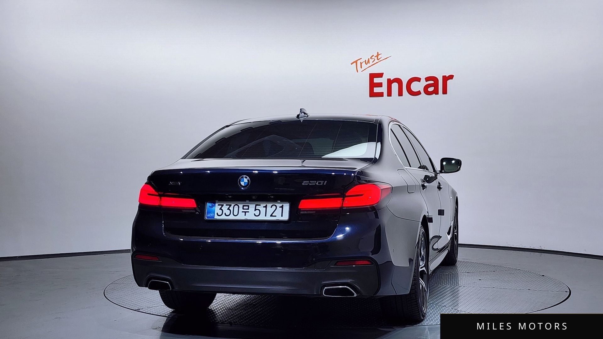 BMW 5 Series (G30) 2018 — миниатюра 4