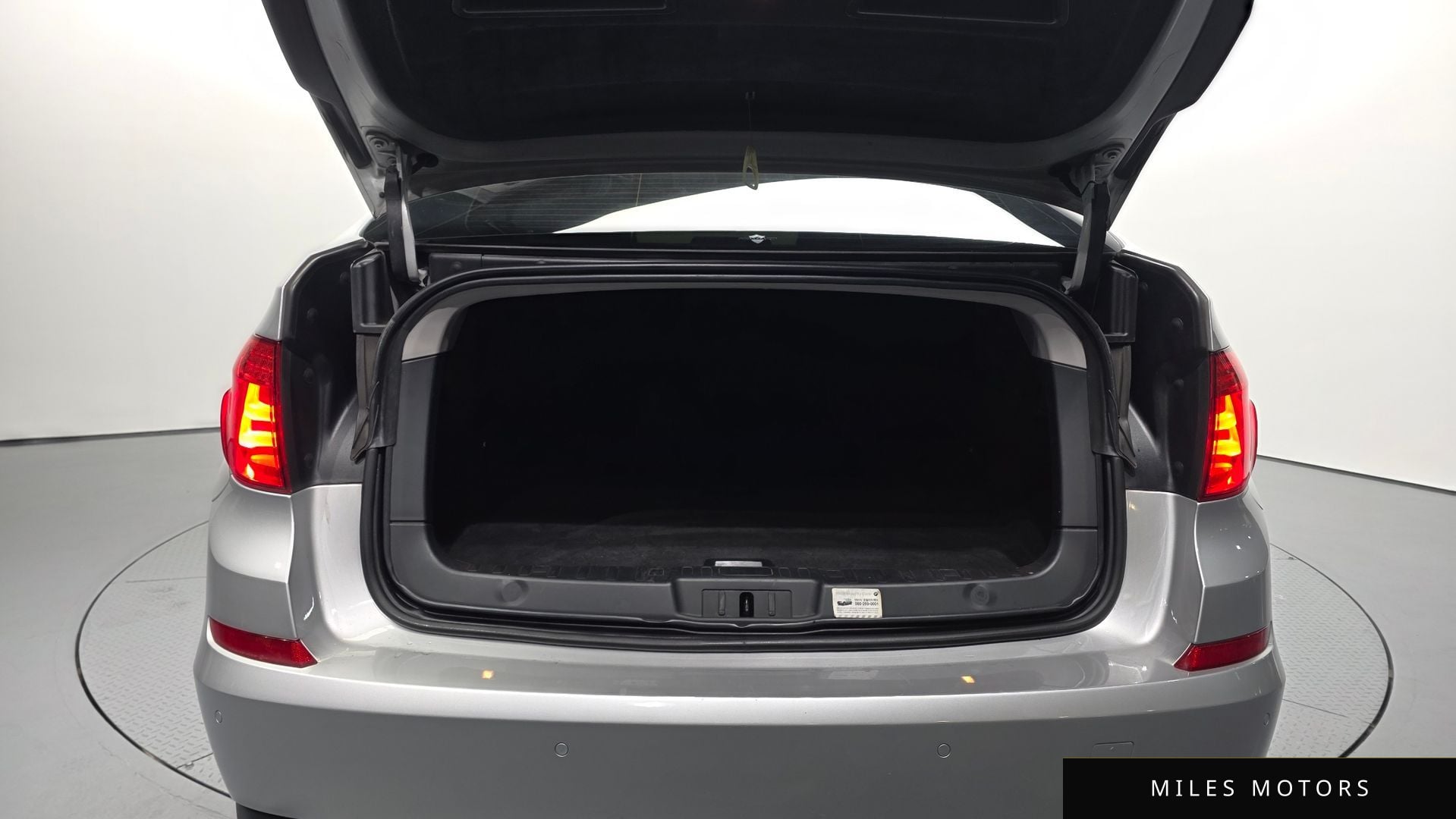 BMW 5 Series GT (F07) 2010 — миниатюра 20