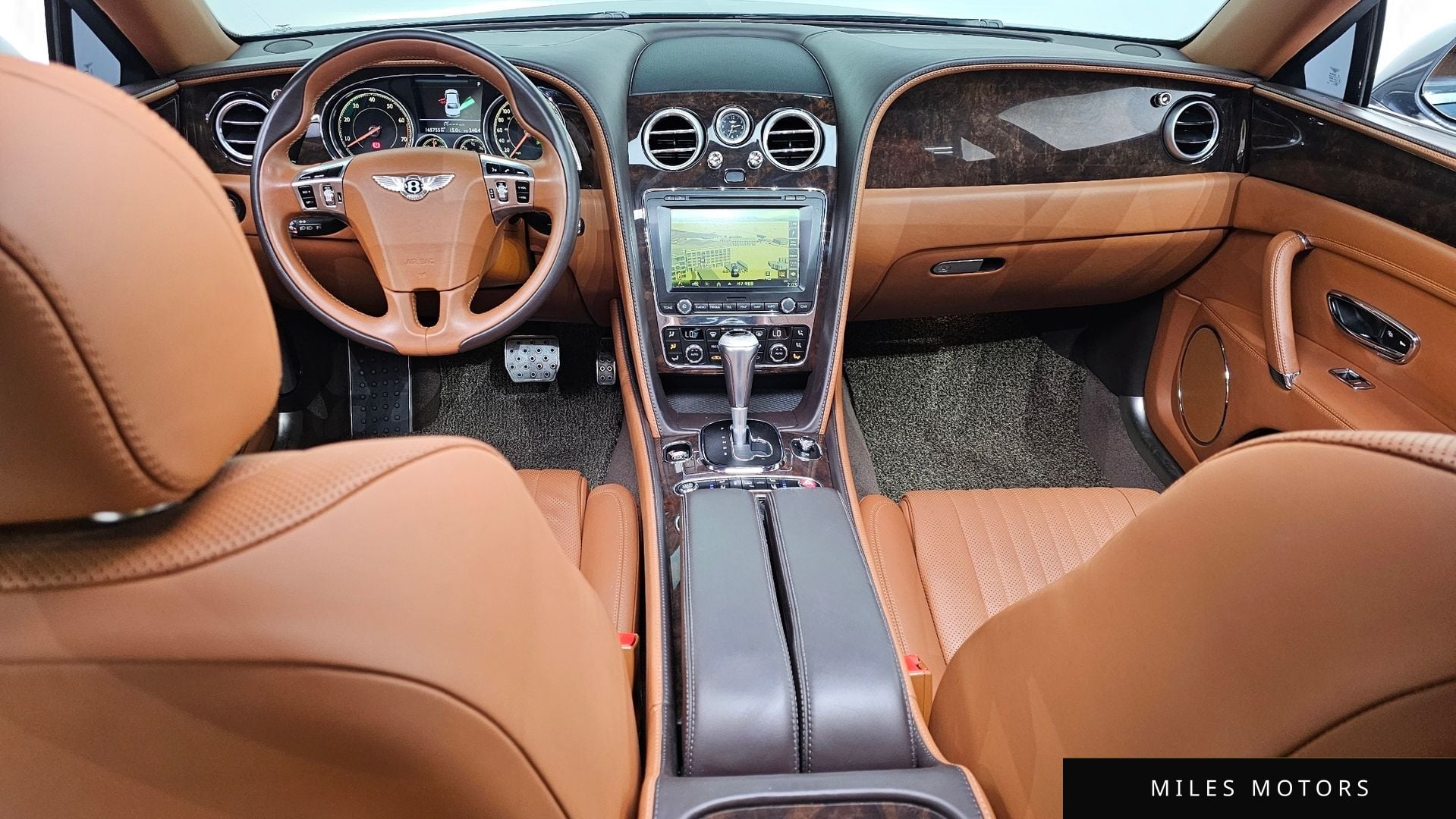 Bentley Flying Spur 2018 — миниатюра 7