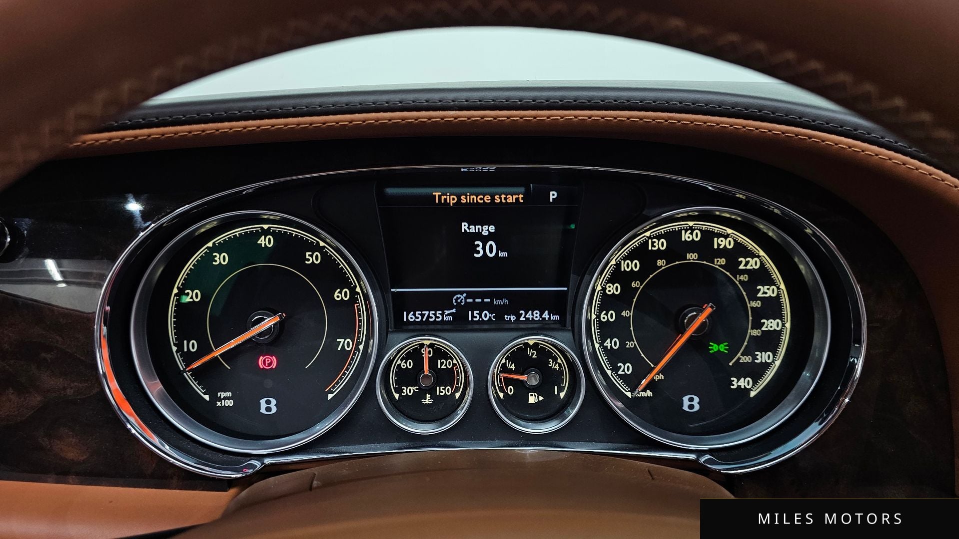 Bentley Flying Spur 2018 — миниатюра 8