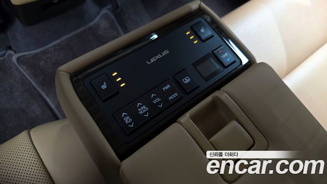 Лексус ES300h 2017 — миниатюра 19