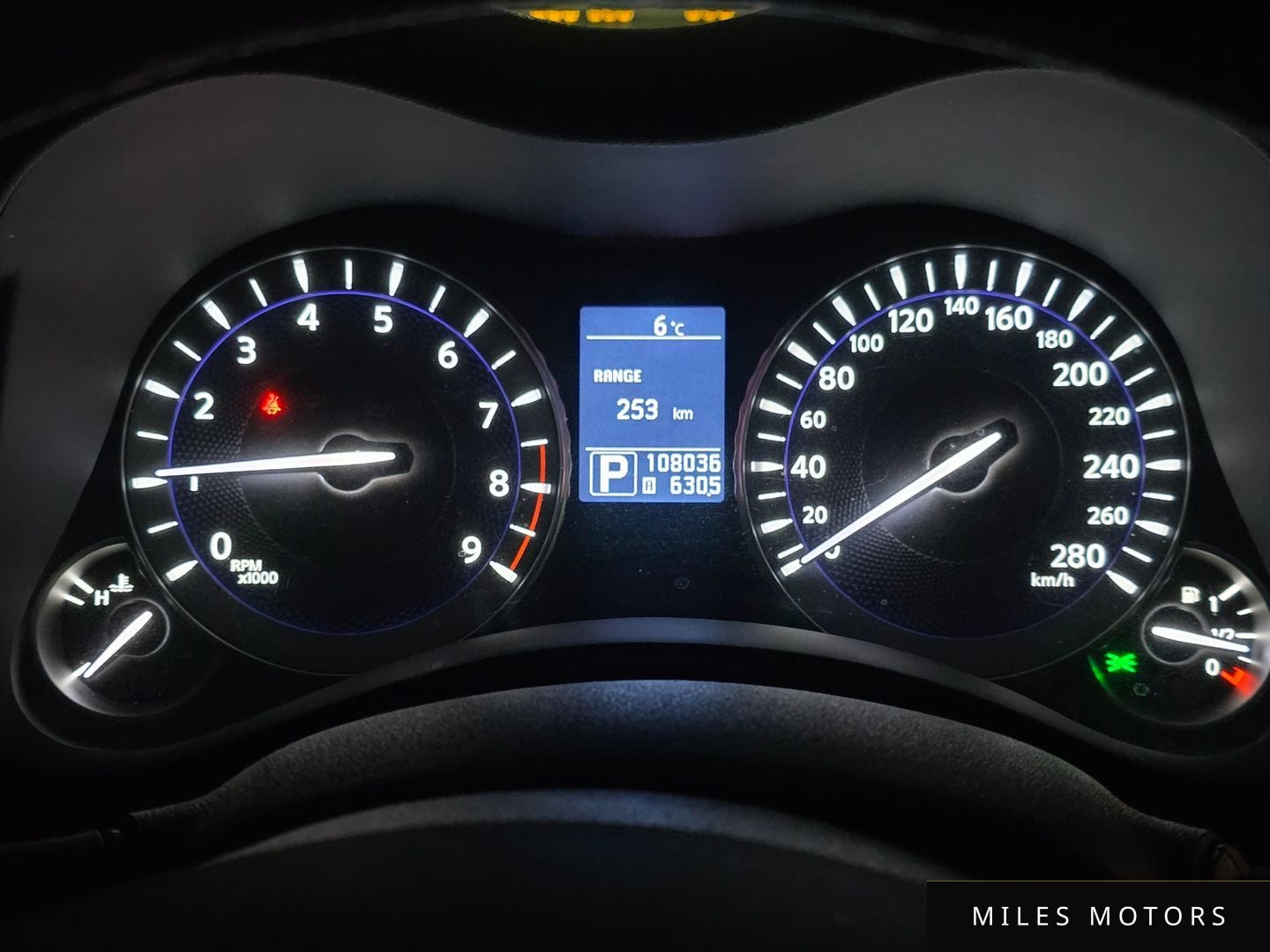 Infiniti M37 2011 — миниатюра 5