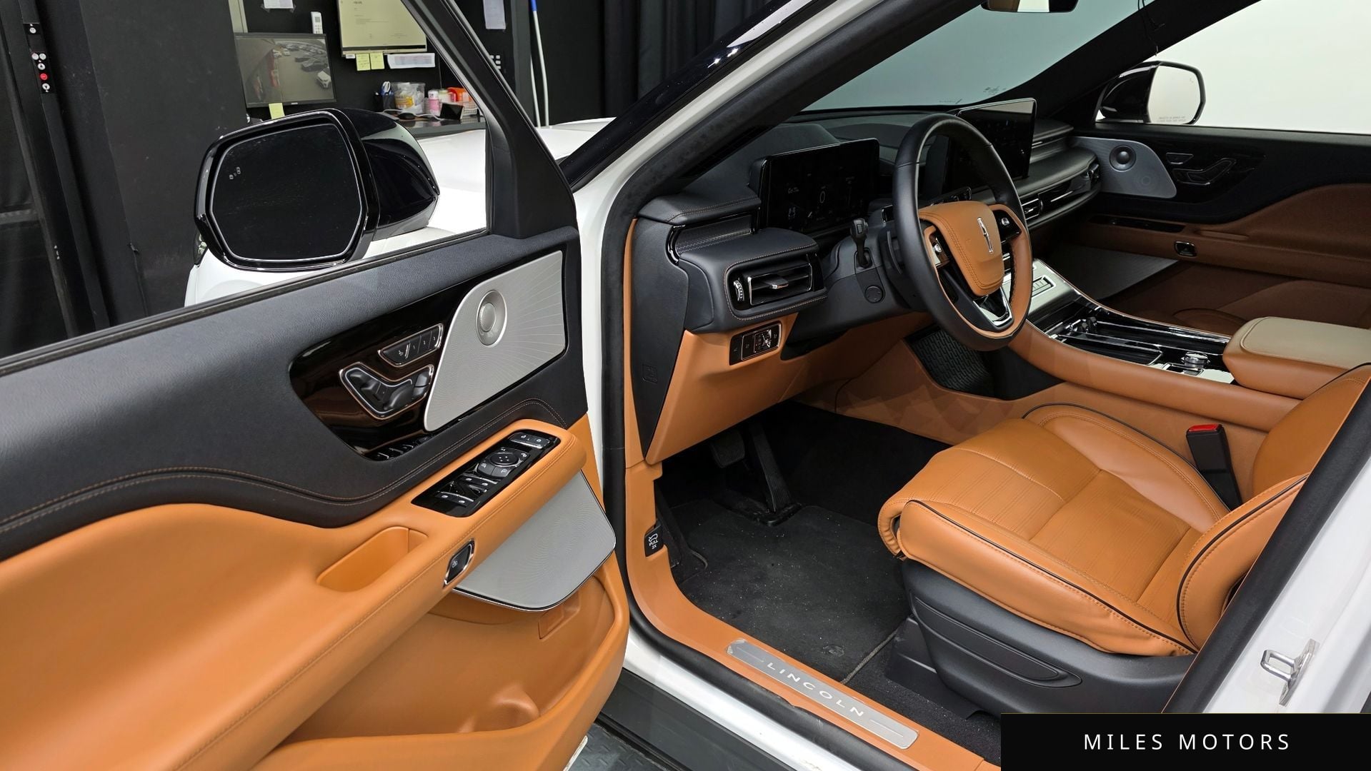 Lincoln Aviator 2025 — миниатюра 10