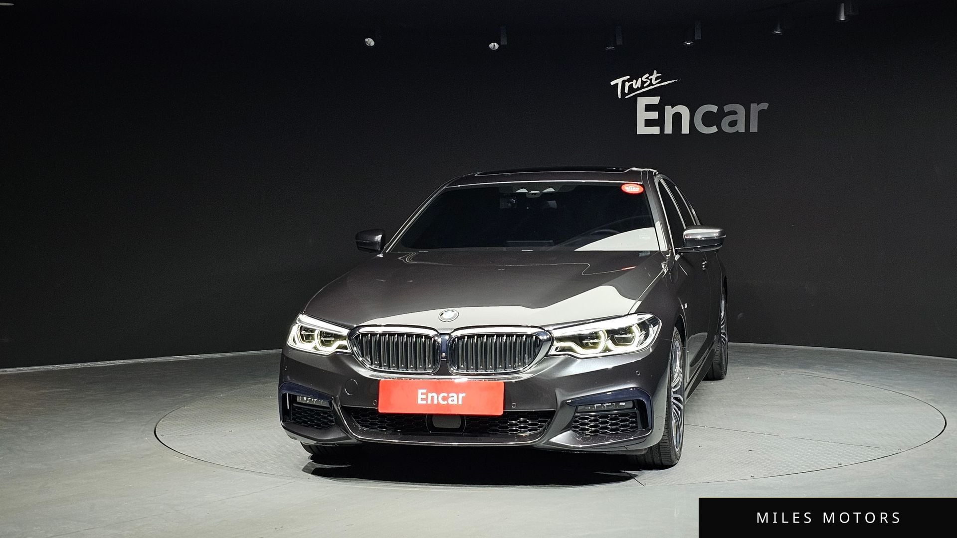 BMW 5 Series (G30) 2020 — миниатюра 3