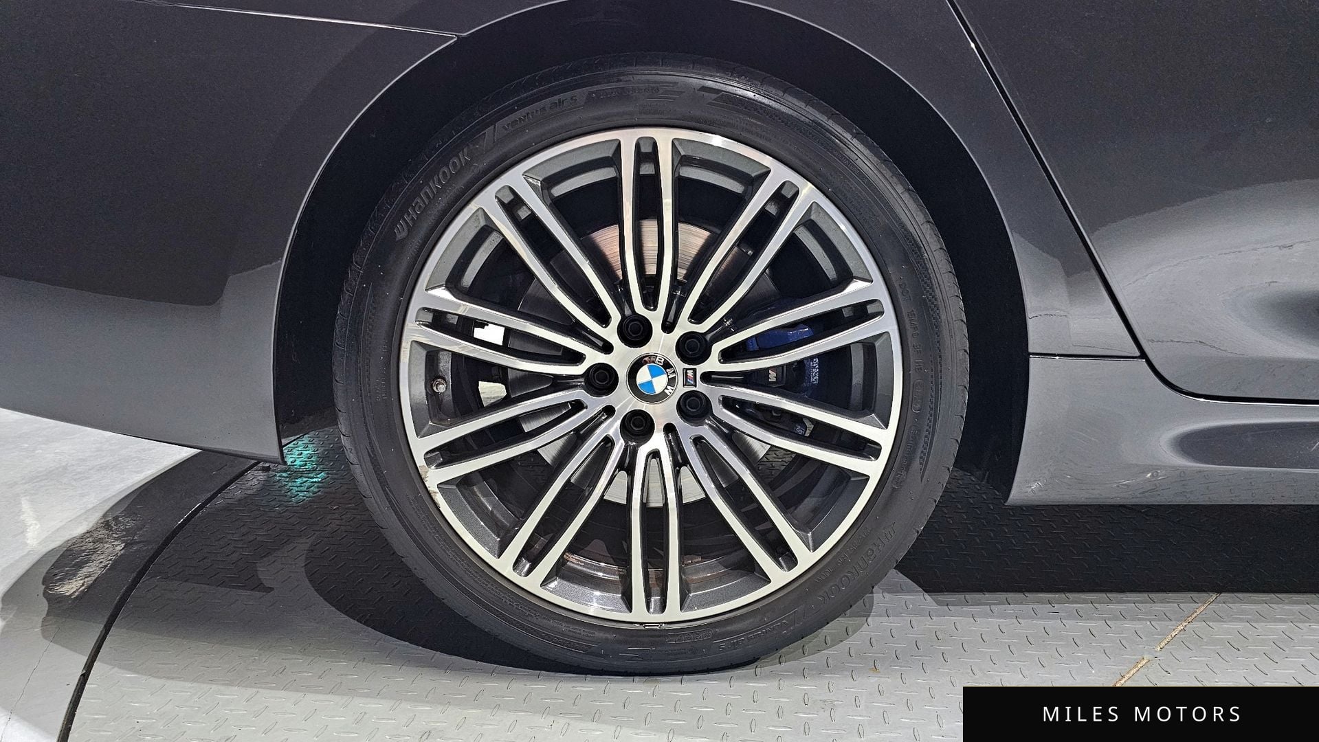 BMW 5 Series (G30) 2020 — миниатюра 5