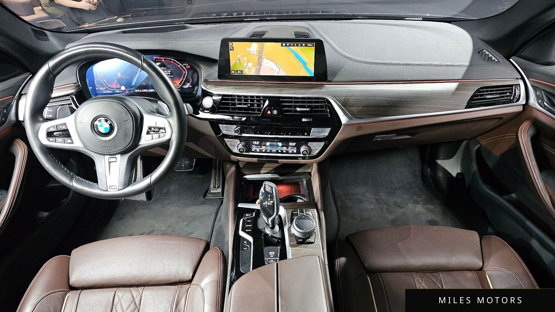 BMW 5 Series (G30) 2020 — миниатюра 7