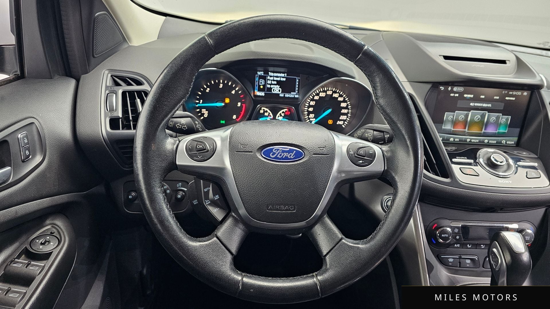 Ford Kuga 2016 — миниатюра 12