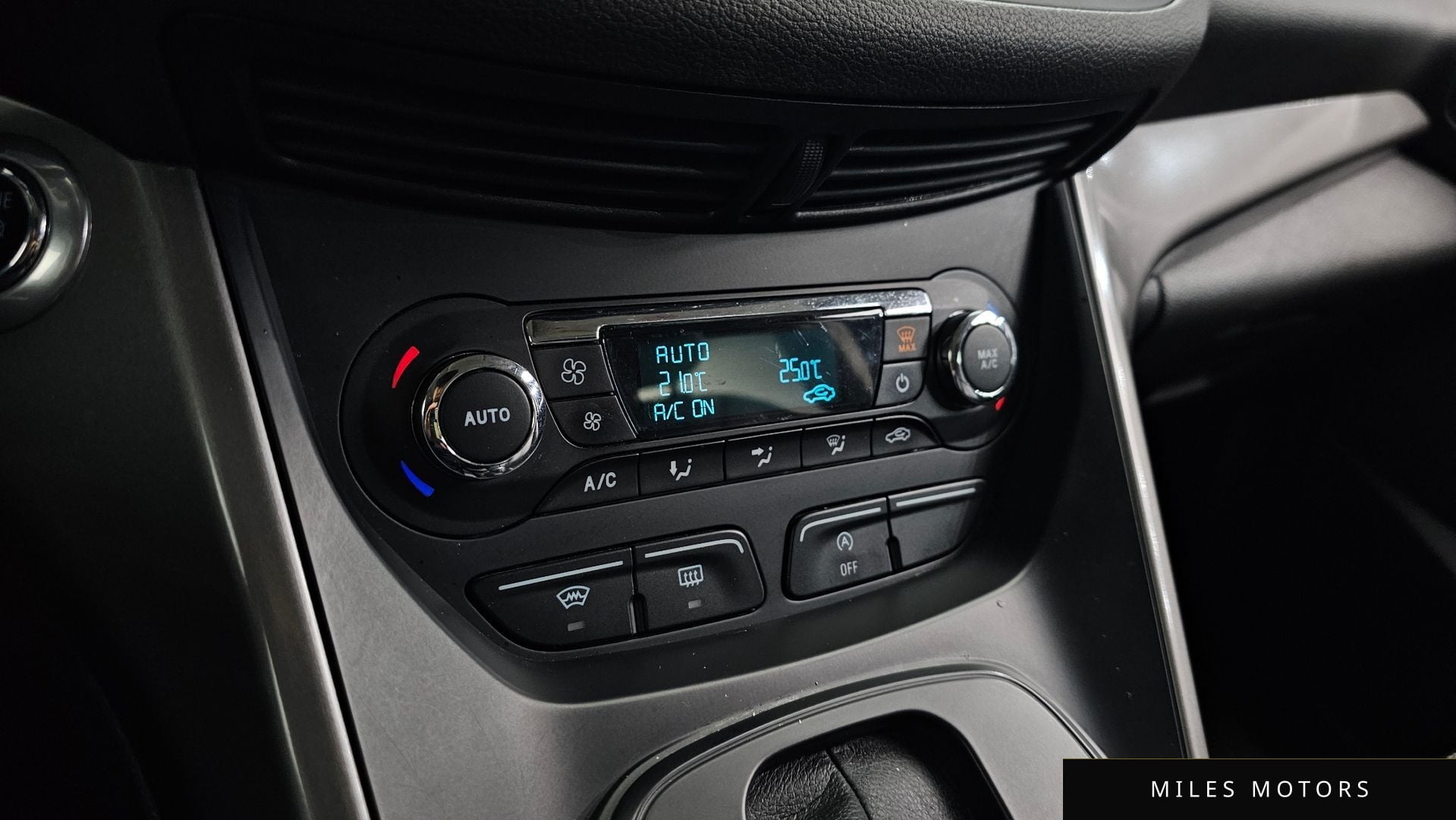 Ford Kuga 2016 — миниатюра 17