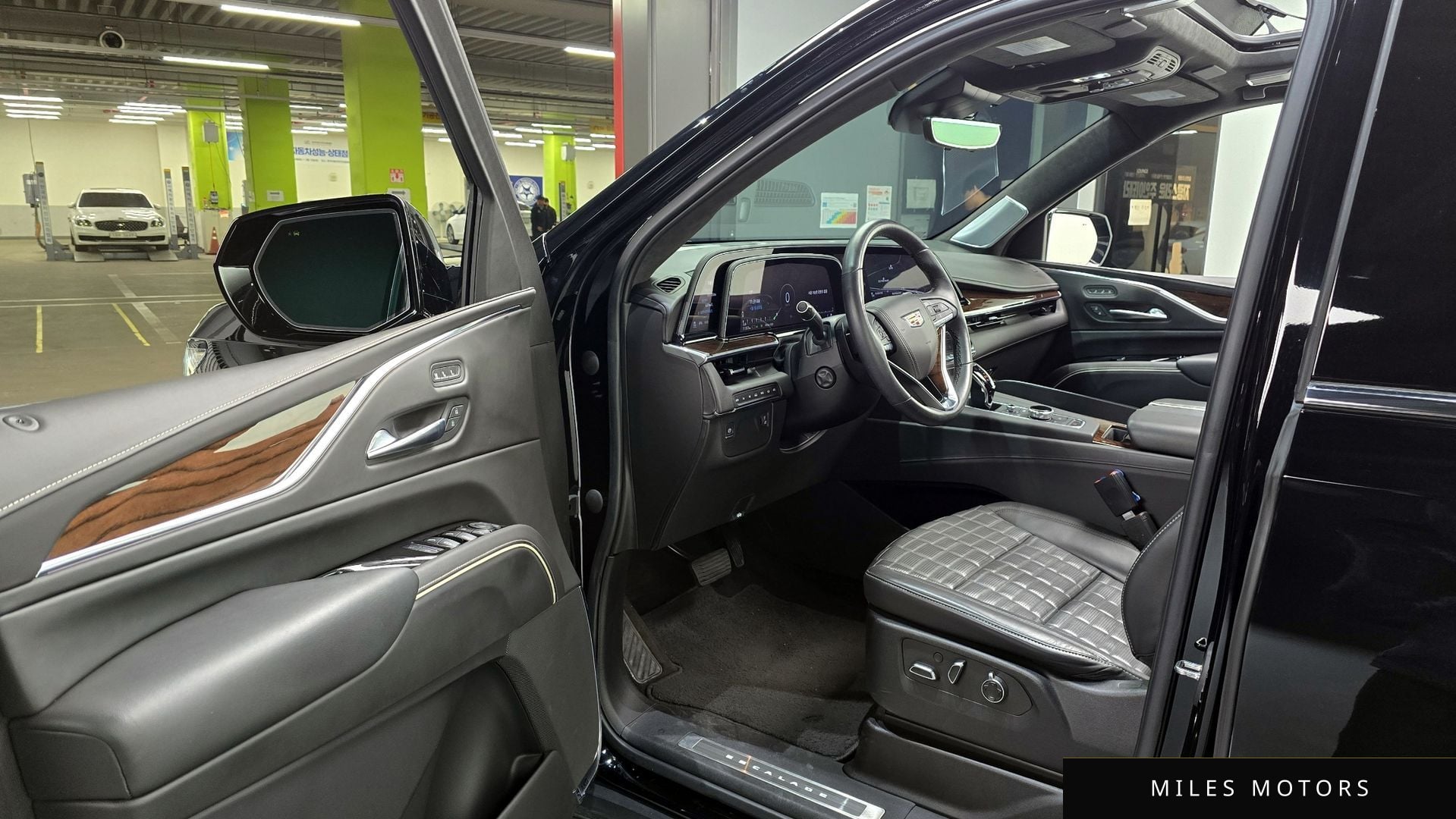 Cadillac 에스컬레이드 2023 — миниатюра 10
