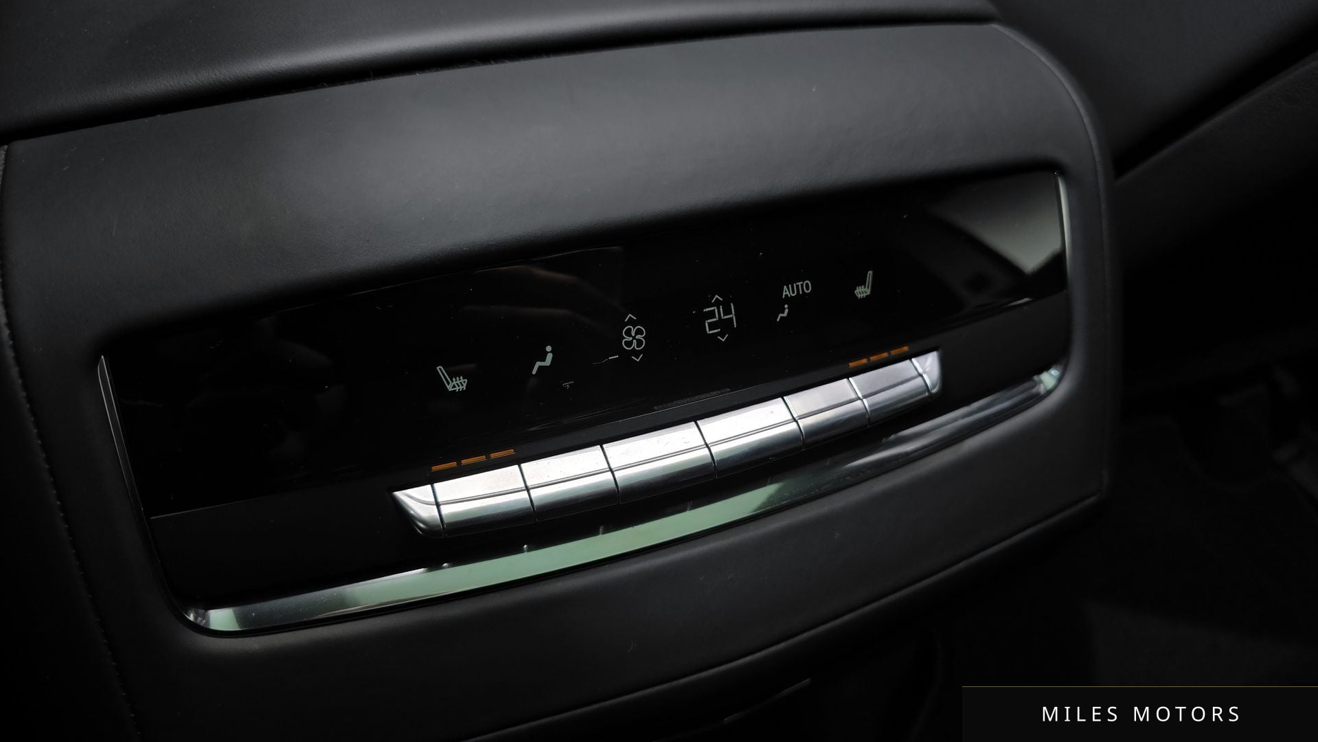 Cadillac 에스컬레이드 2023 — миниатюра 17