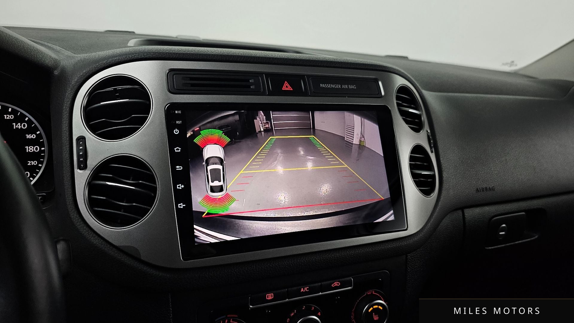 Volkswagen 티구안 2015 — миниатюра 14
