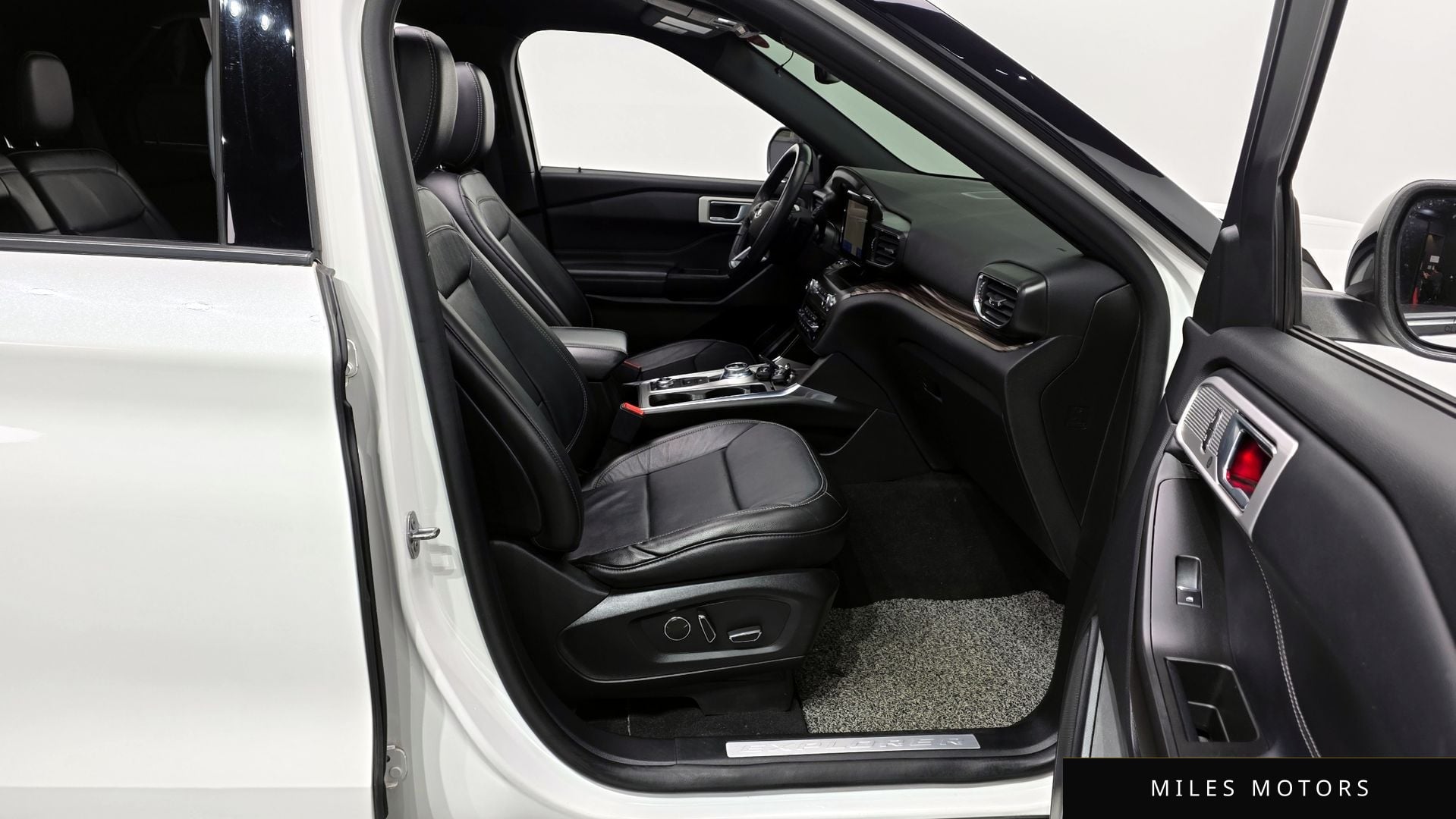Ford Explorer 2020 — миниатюра 11