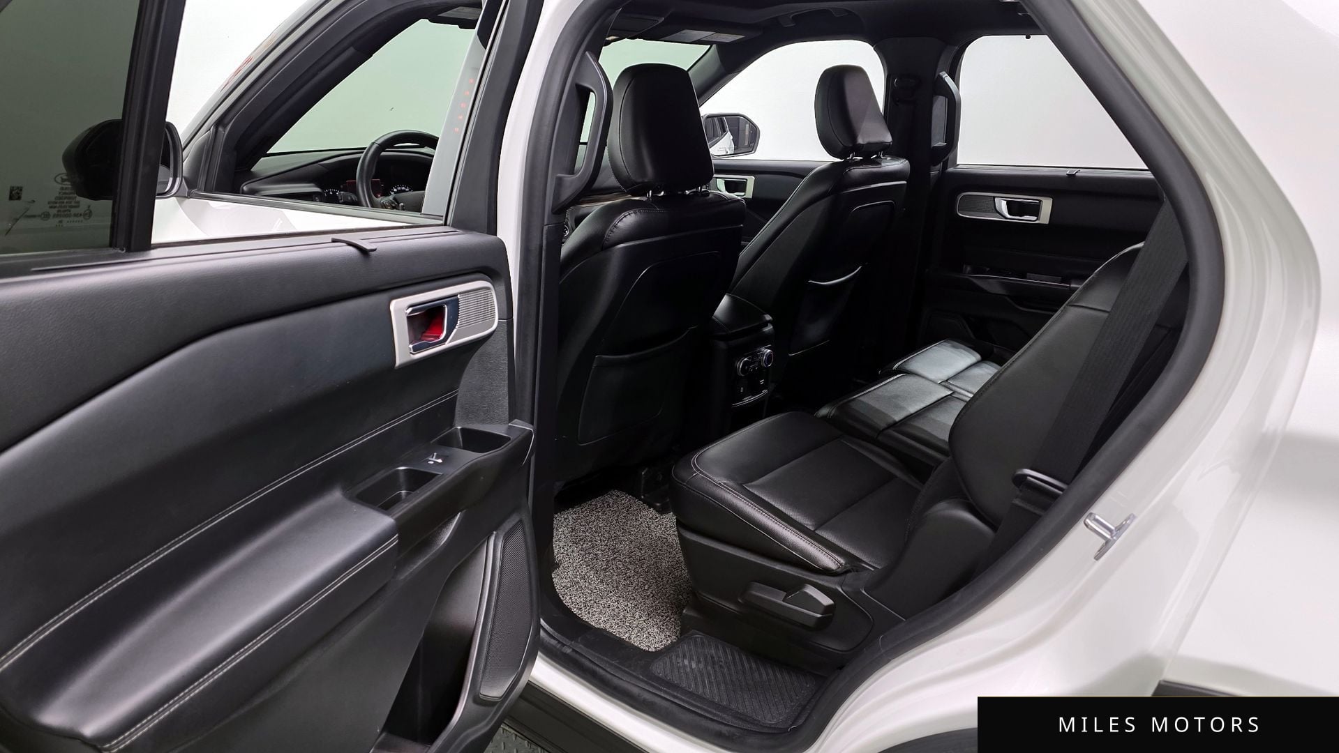 Ford Explorer 2020 — миниатюра 12