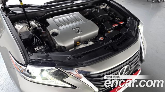 Лексус ES350 2016 — миниатюра 6