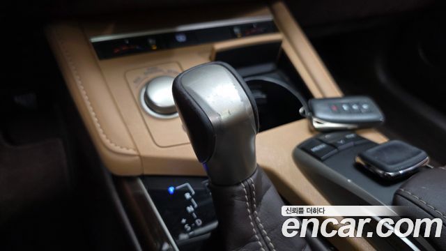 Лексус ES350 2016 — миниатюра 9
