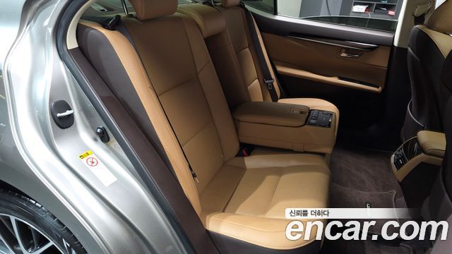 Лексус ES350 2016 — миниатюра 12