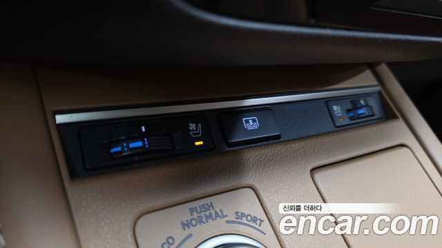 Лексус ES350 2016 — миниатюра 19