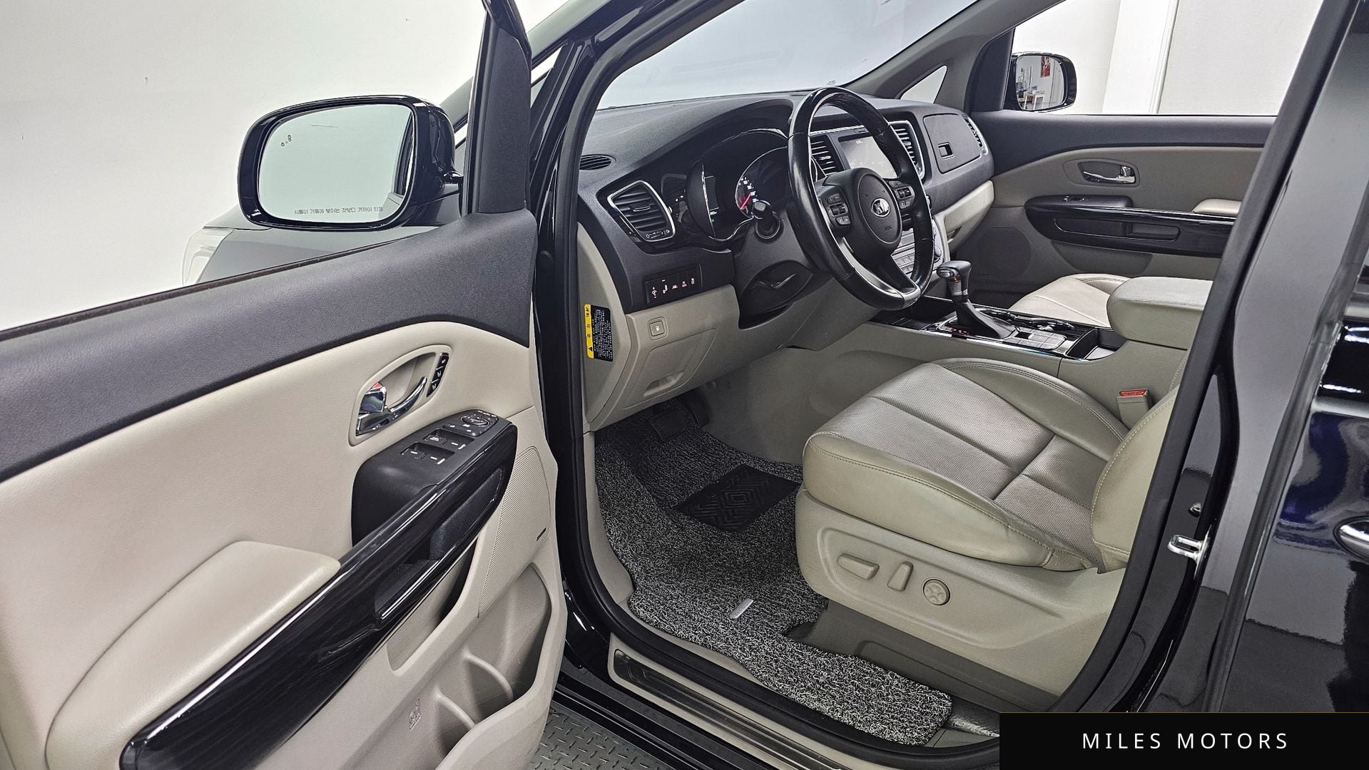 Kia Canival 2019 — миниатюра 10