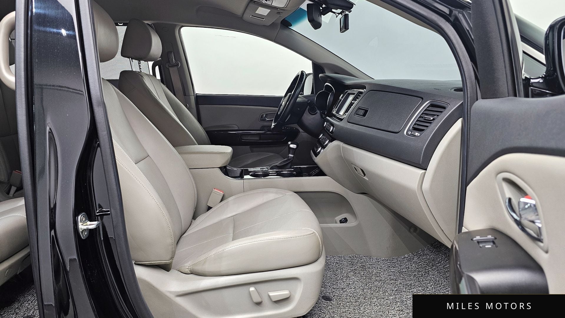 Kia Canival 2019 — миниатюра 11