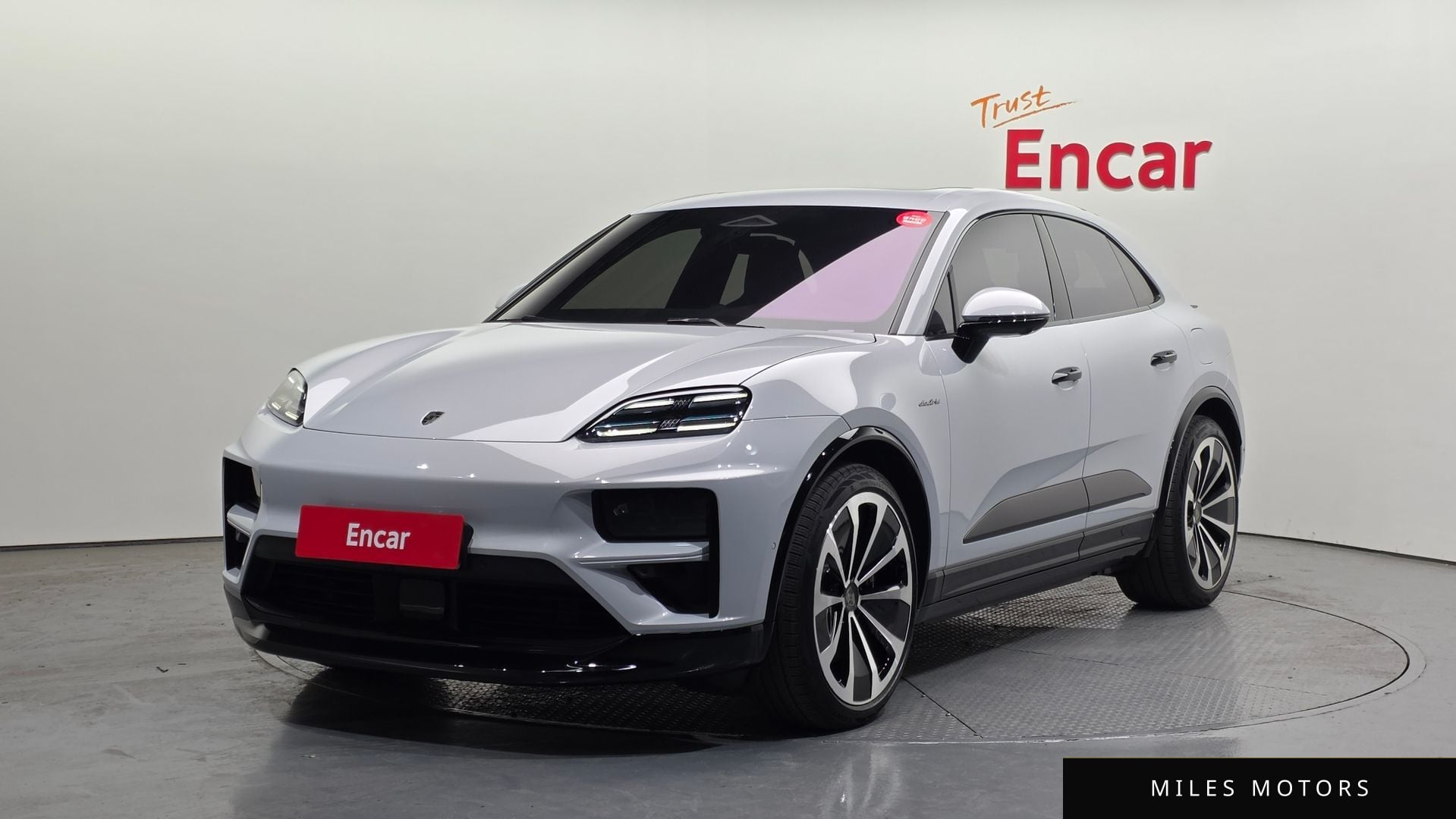 Porsche Macan 2025