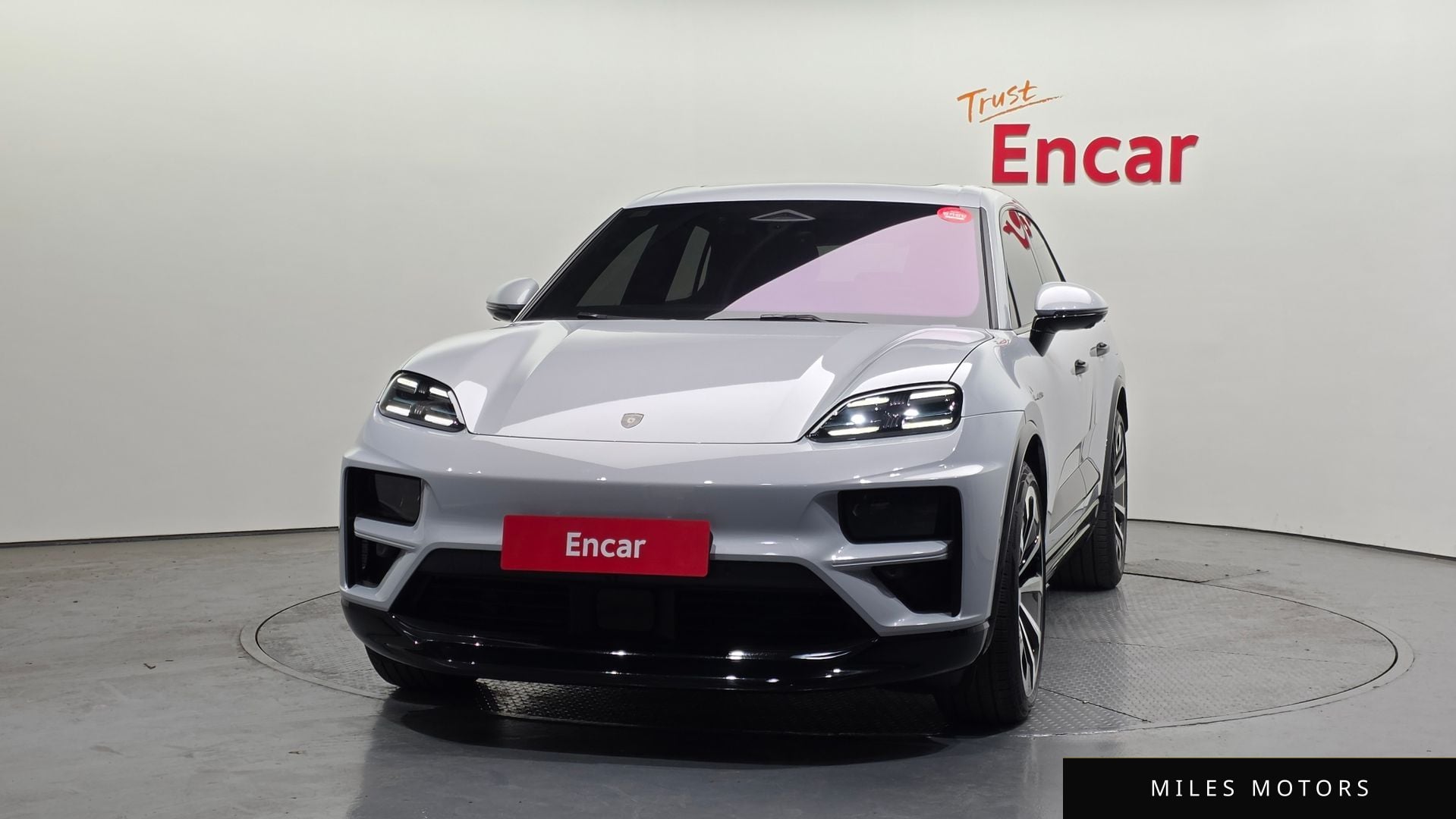 Porsche Macan 2025 — миниатюра 3