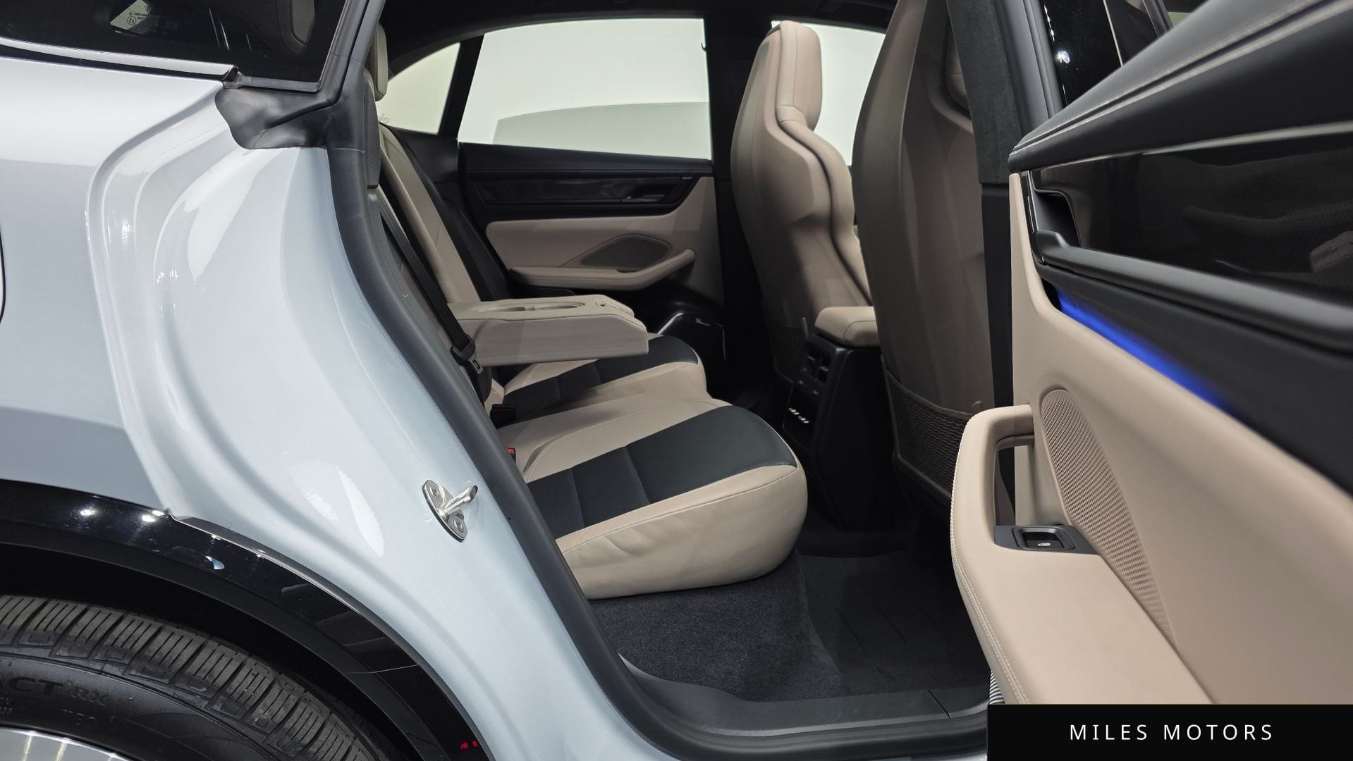 Porsche Macan 2025 — миниатюра 12