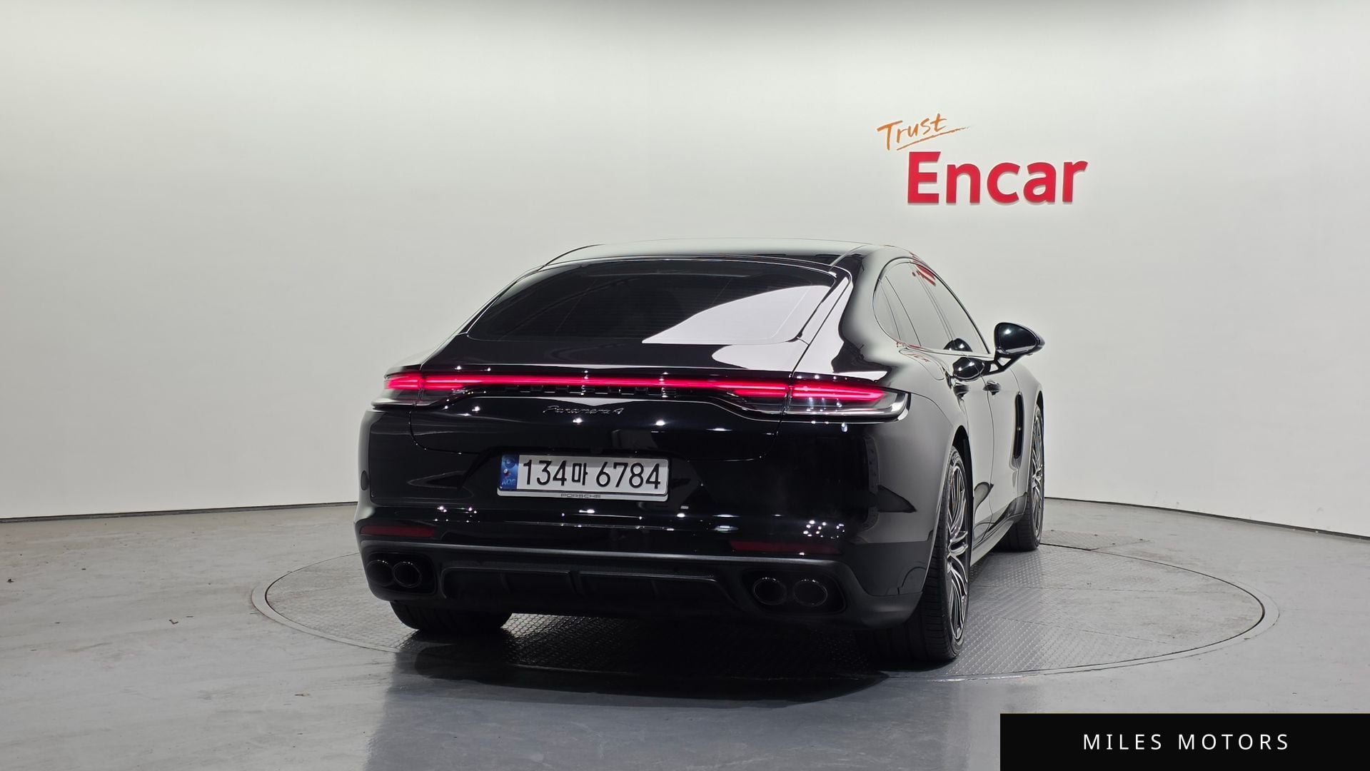 Porsche Panamera 2023 — миниатюра 4