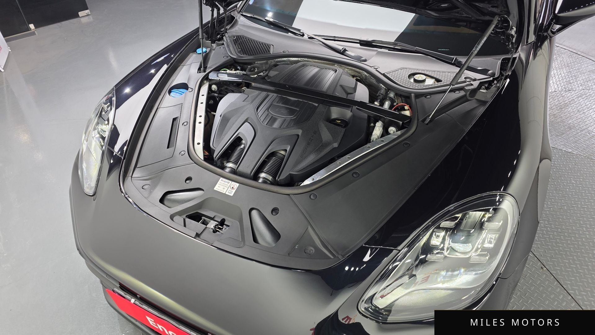 Porsche Panamera 2023 — миниатюра 6