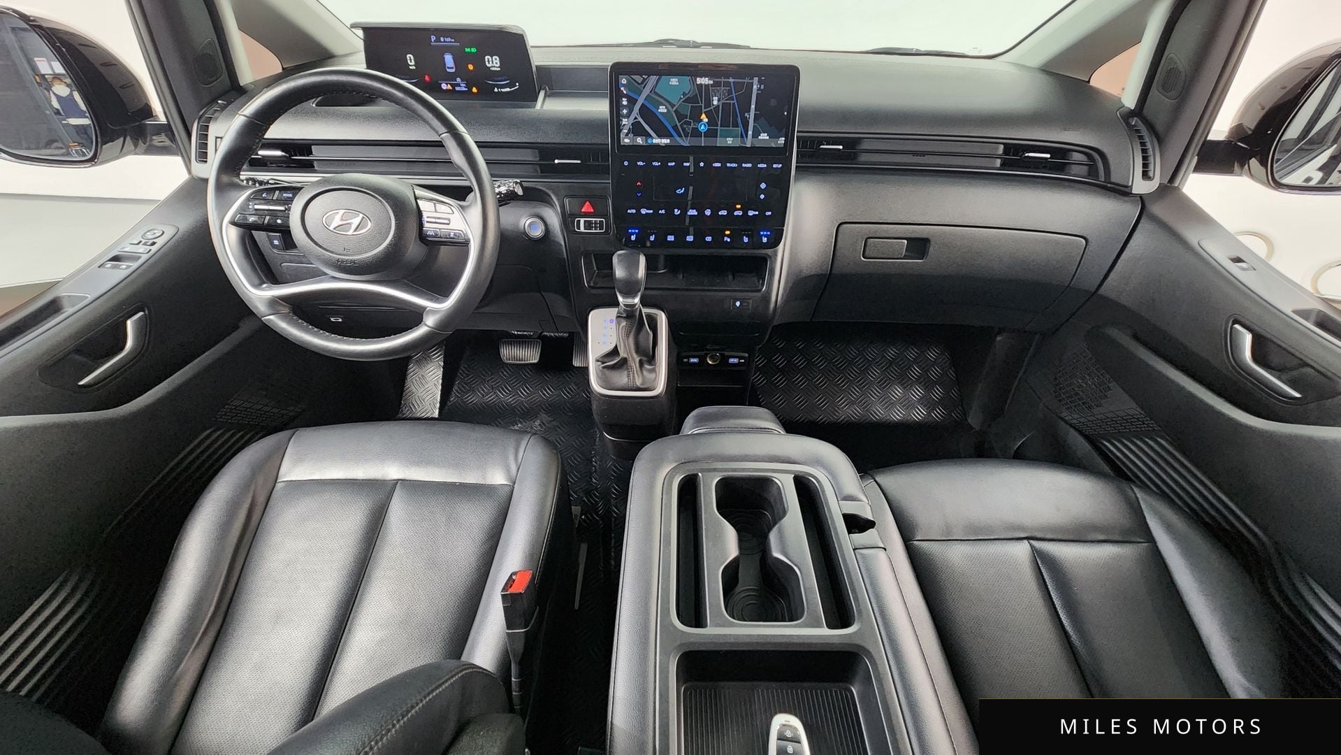 Hyundai Staria 2023 — миниатюра 7