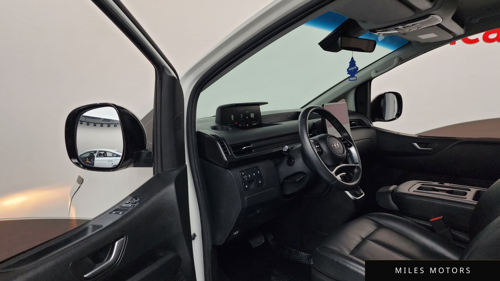 Hyundai Staria 2023 — миниатюра 10