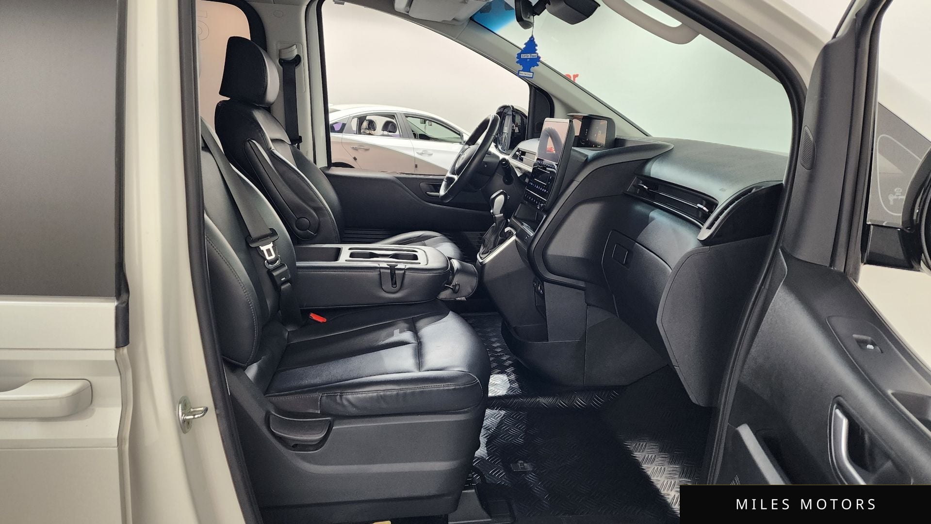 Hyundai Staria 2023 — миниатюра 11