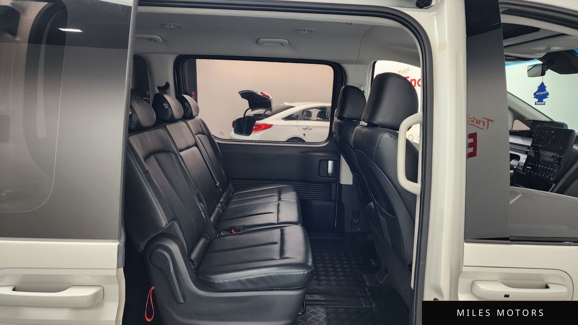 Hyundai Staria 2023 — миниатюра 12