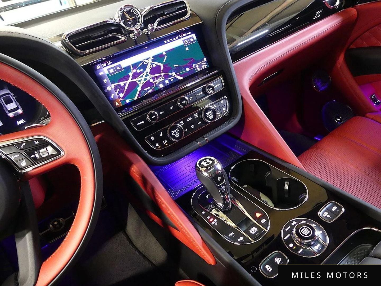Bentley 벤테이가 2023 — миниатюра 8