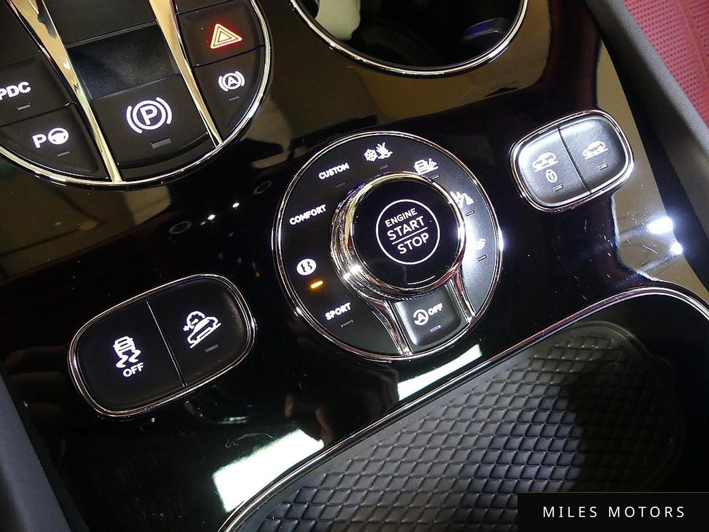 Bentley 벤테이가 2023 — миниатюра 10