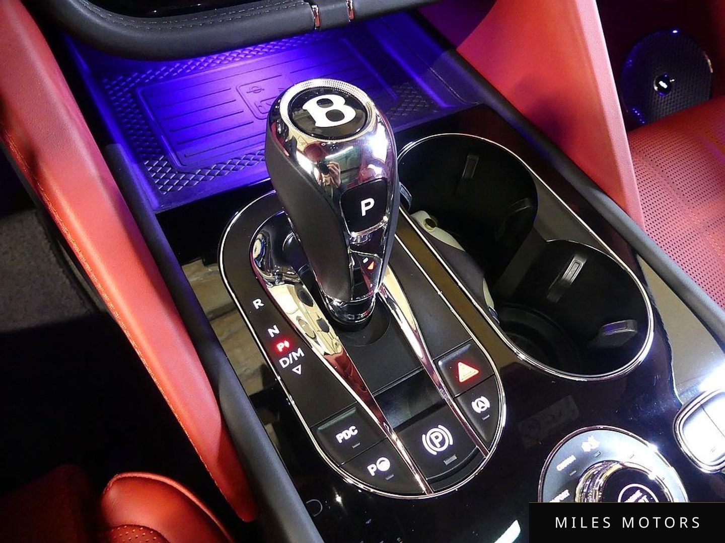 Bentley 벤테이가 2023 — миниатюра 11