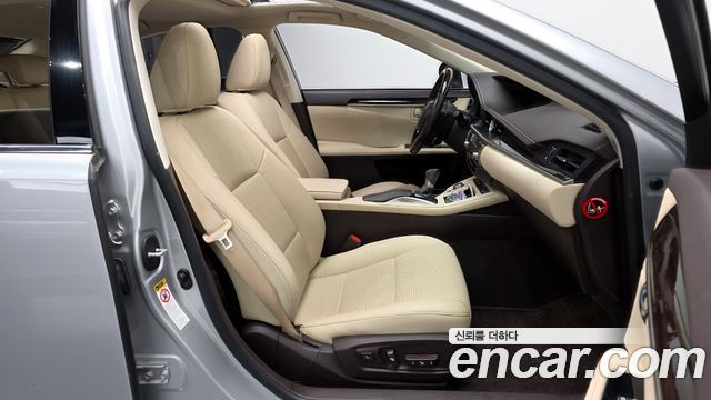 Лексус ES350 2017 — миниатюра 11