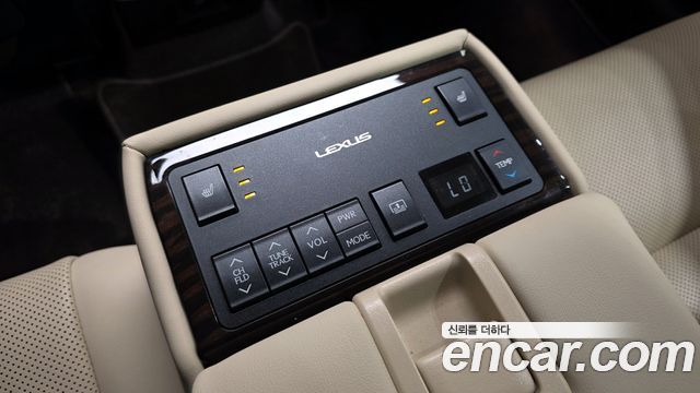 Лексус ES350 2017 — миниатюра 19
