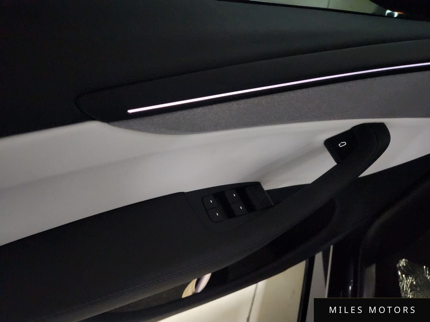 Tesla Model Y 2026 — миниатюра 9