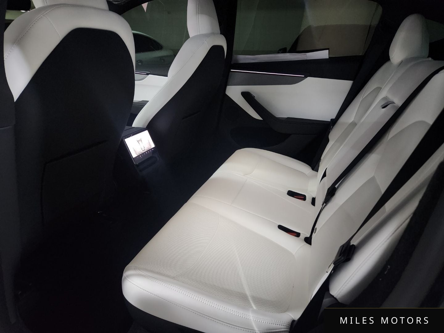 Tesla Model Y 2026 — миниатюра 14