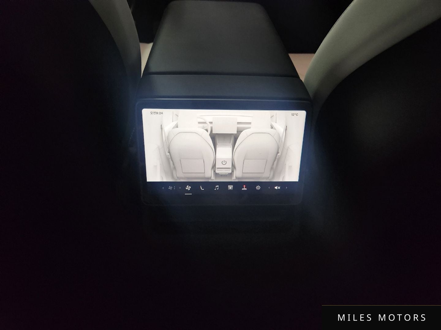 Tesla Model Y 2026 — миниатюра 15