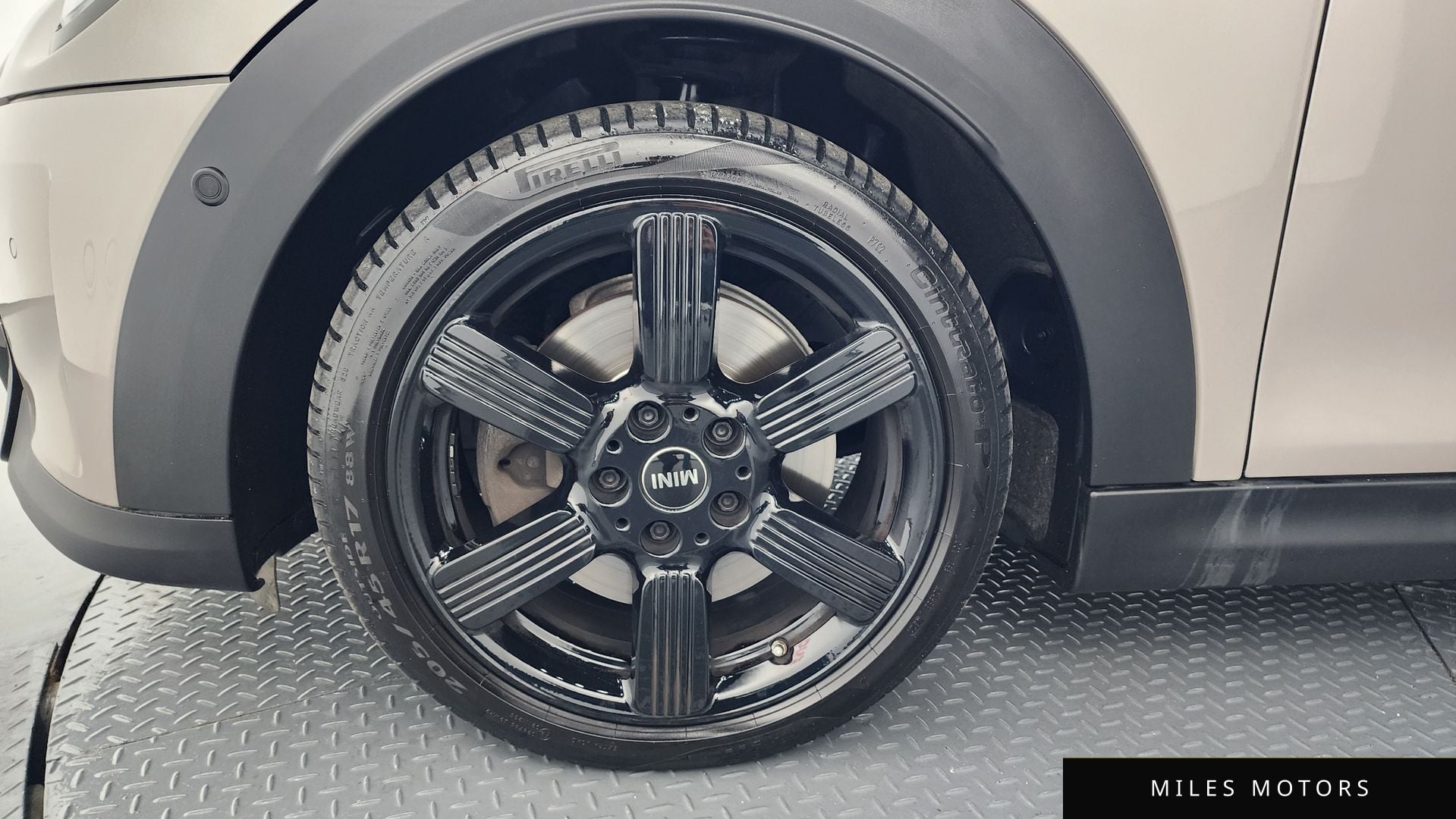 MINI Cooper Convertible 2023 — миниатюра 5