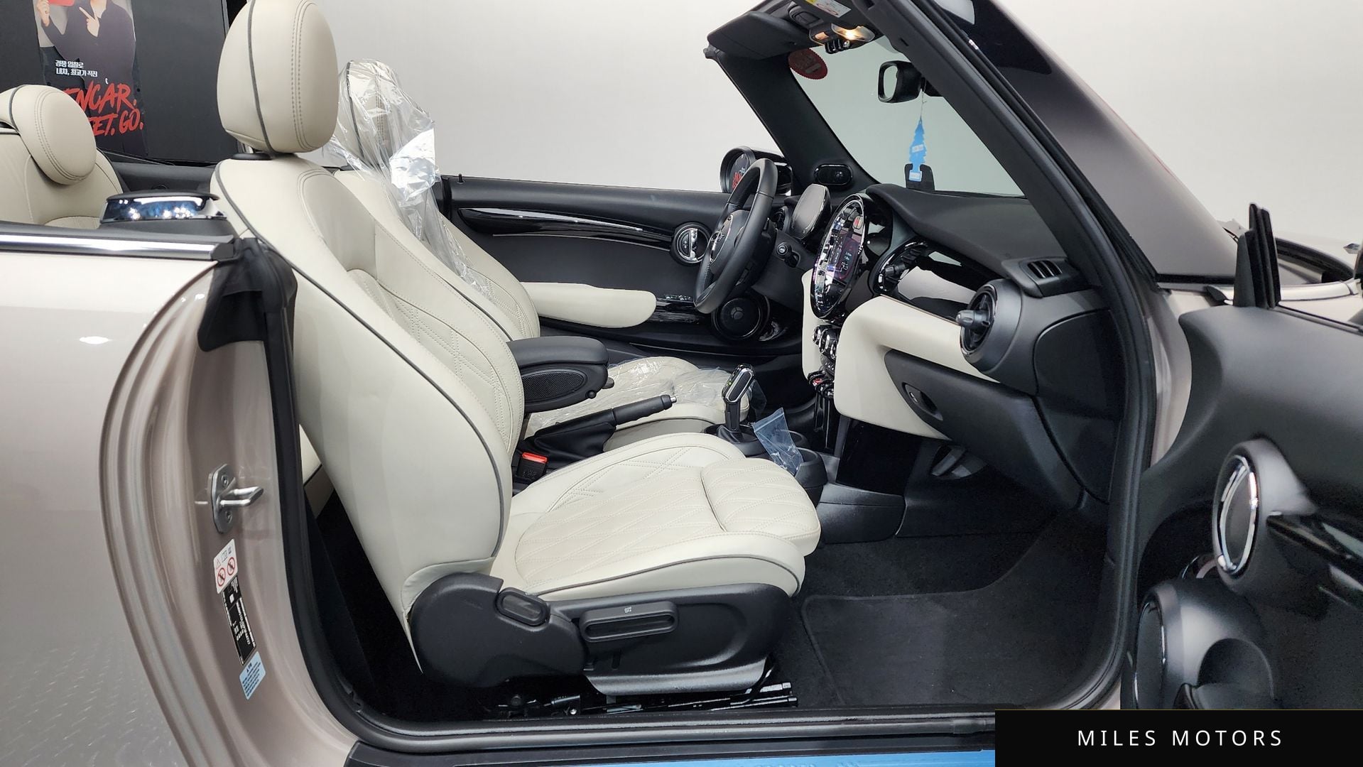 MINI Cooper Convertible 2023 — миниатюра 11