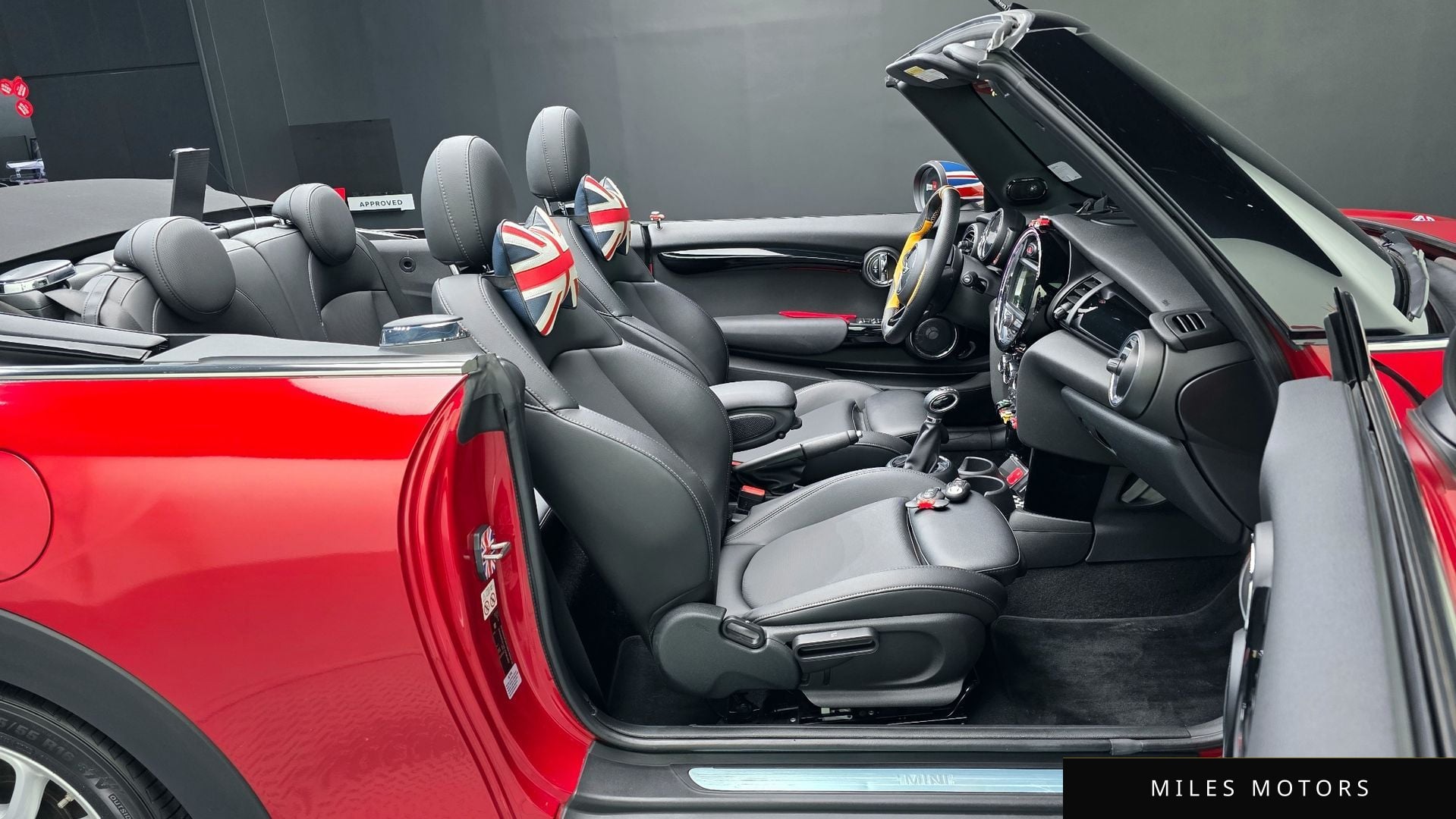 MINI Cooper Convertible 2018 — миниатюра 10