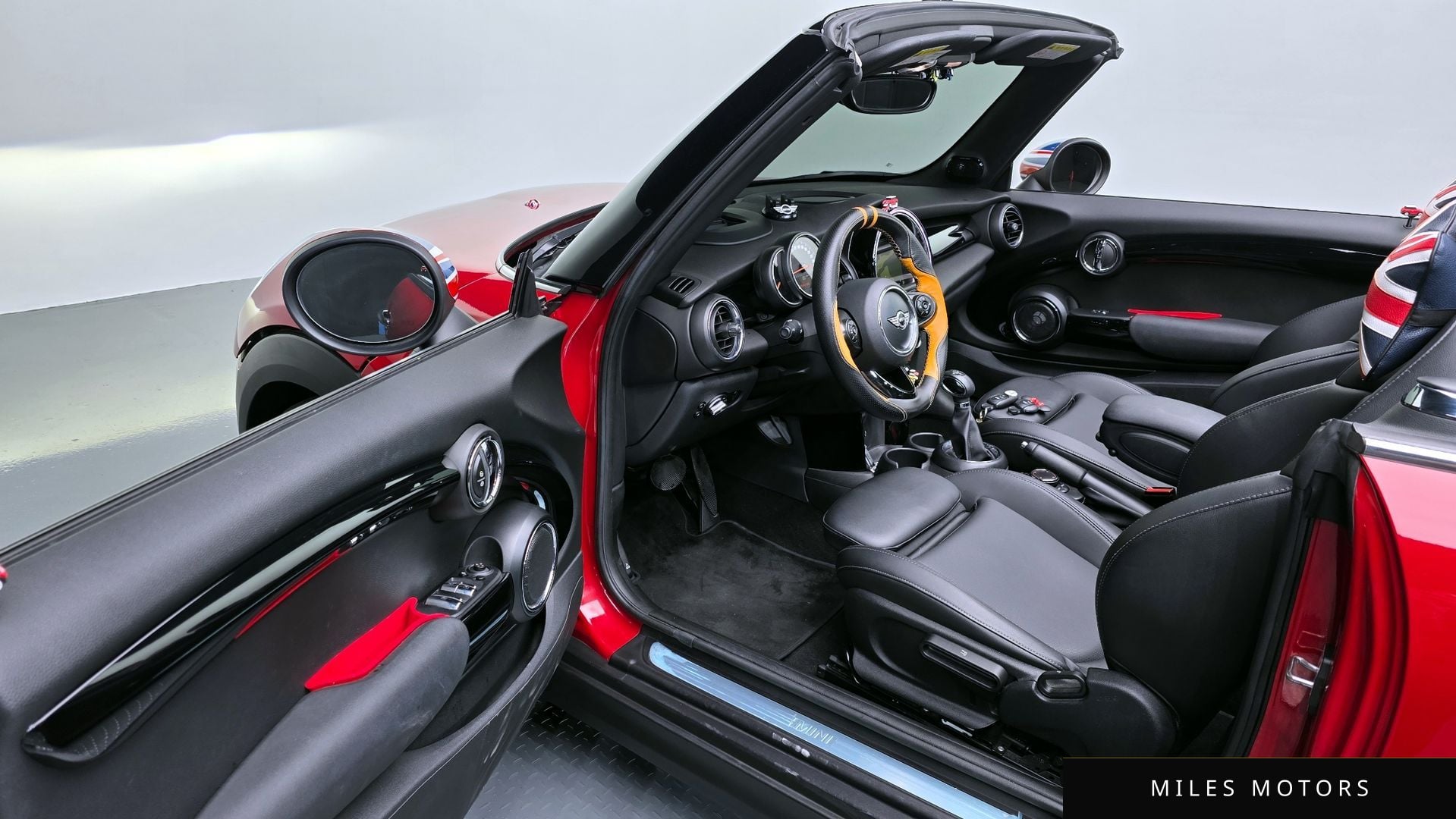 MINI Cooper Convertible 2018 — миниатюра 11