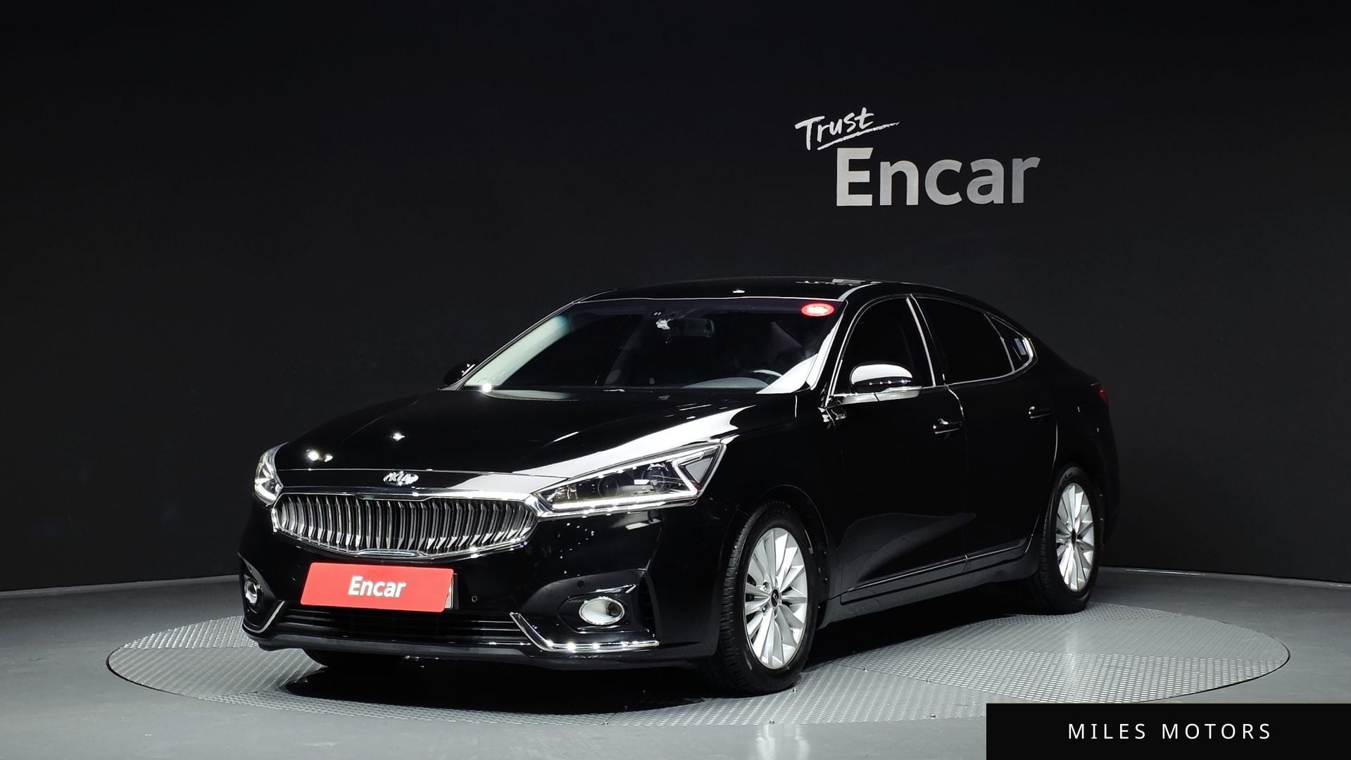 Kia K7 2019 — фото 1 из 12