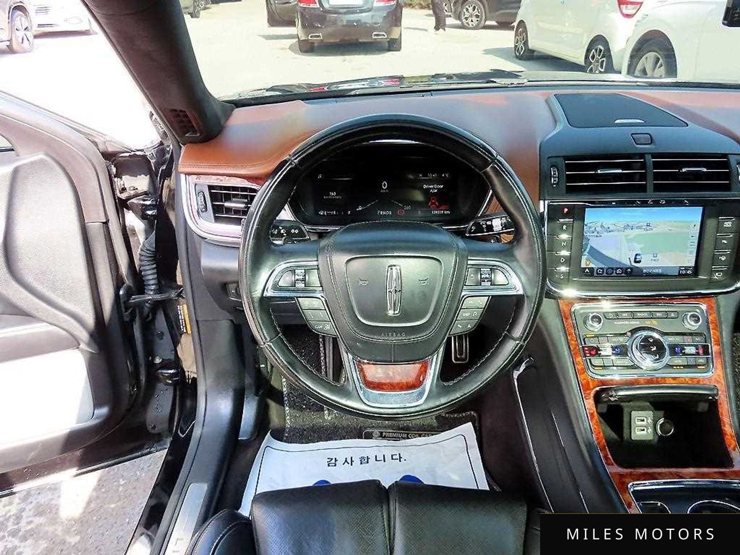 Lincoln Continental 2017 — миниатюра 8